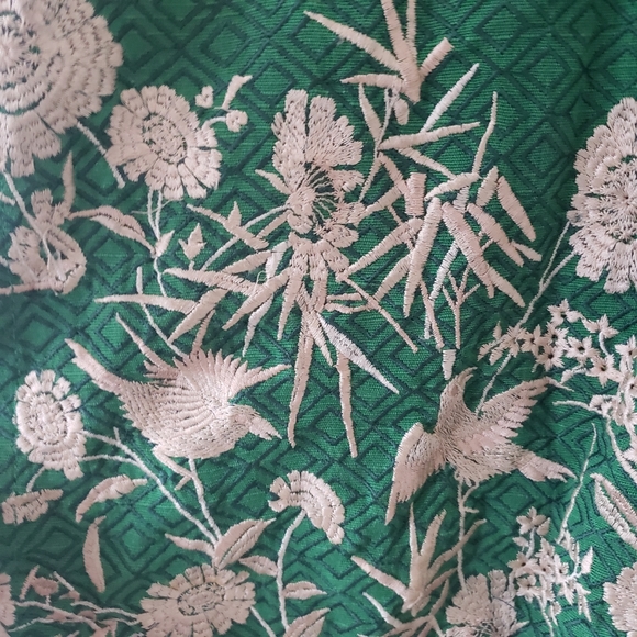 Embroidered Green Kurta/Top - Picture 4 of 6
